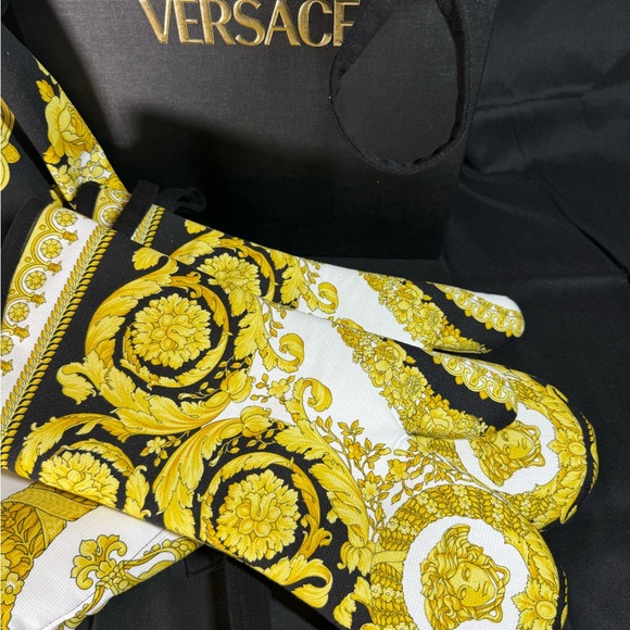 Versace Gold and Black Medusa Kitchen Cook Set Collection w/Gift Box - Picture 3 of 5